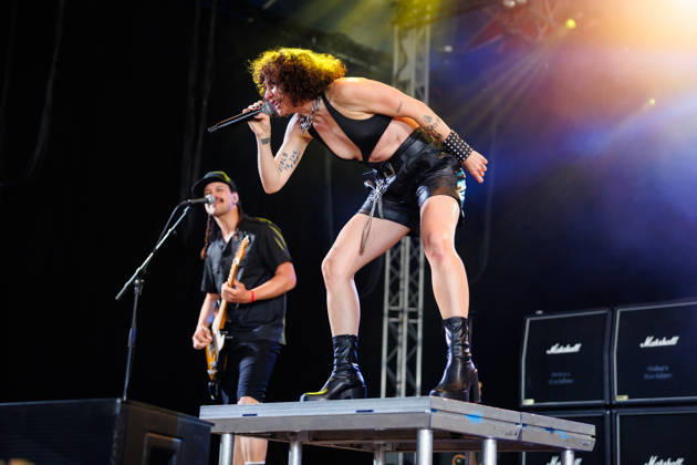 The Baboon Show live at Tons of Rock 2026 Oslo, Norway. 25th, June 2026. The Swedish punk band The Baboon Show performs a live concert during the Norwegian music festival Tons of Rock 2026 in Oslo. Here vocalist Cecilia Bostrom is seen live on stage. Norway, Oslo  Copyright: xGonzalesxPhoto KetilxMartinsenx