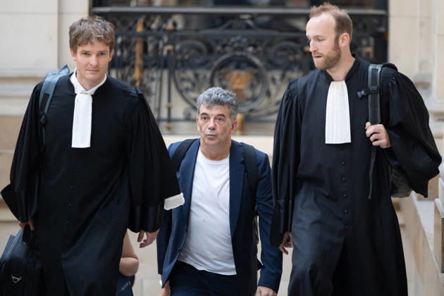 Stephane Plaza Appeal Trial - Paris French TV host and real estate agent Stephane Plaza arrives for his trial in appeal for domestic violence in Paris on June 26, 2026. Photo by Raphael Lafargue ABACAPRESS.COM Paris France  Copyright: xLafarguexRaphael ABACAx