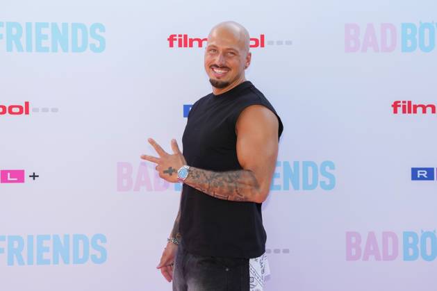 Screening von Bad Boyfriends in Köln. Santino beim Screening des neuen filmpool-Formats Bad Boyfriends (RTL+) am 25.06.2026 im Bootshaus in Köln. Koeln Bootshaus Nordrhein-Westfalen