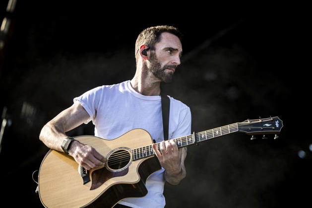 Snow Patrol live at Tinderbox 2026 Odense, Denmark. 26th, June 2026. The Northern Irish rock band Snow Patrol performs a live concert at during the Danish music festival Tinderbox 2026 in Odense. Here musician Johnny McDaid is seen live on stage. Denmark, Odense  Copyright: xGonzalesxPhoto LassexLagonix