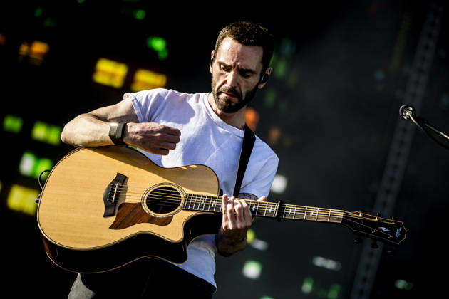 Snow Patrol live at Tinderbox 2026 Odense, Denmark. 26th, June 2026. The Northern Irish rock band Snow Patrol performs a live concert at during the Danish music festival Tinderbox 2026 in Odense. Here musician Johnny McDaid is seen live on stage. Denmark, Odense  Copyright: xGonzalesxPhoto LassexLagonix