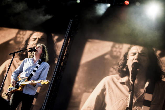 Snow Patrol live at Tinderbox 2026 Odense, Denmark. 26th, June 2026. The Northern Irish rock band Snow Patrol performs a live concert at during the Danish music festival Tinderbox 2026 in Odense. Here singer and guitarist Gary Lightbody is seen live on stage. Denmark, Odense  Copyright: xGonzalesxPhoto LassexLagonix