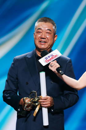 SHANGHAI, CHINA - JUNE 26: Actor Dong Yong wins the Best Actor in a supporting role for the Magnolia Awards Ceremony of the 31st Shanghai TV Festival (STVF) on June 26, 2026 in Shanghai, China.  Copyright: xVCGx 111650612275