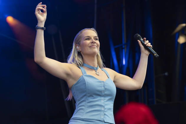 26.06.2026, Klosters-Serneus, Schulhaus Bündelti, Gatschiefer Openair, Linda Fäh Klosters-Serneus Schulhaus Bündelti Grisons Switzerland Copyright: xJustPictures.ch AlexanderxRaemyx jp-de-AlRa-DSC08994