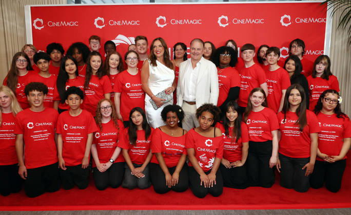 Santa Monica CA June 26: Joan Burney Keatings, Ellis O Connor with young filmmakers. at the CineMagic Los Angeles Showcase 2026 held at Fairmont Miramar Hotel & Bungalows in Santa Monica, CA. on June 26, 2026 Credit: AdMedia Santa Monica USA  - ZUMAa123 20260626_zaa_a123_130 Copyright: xADx