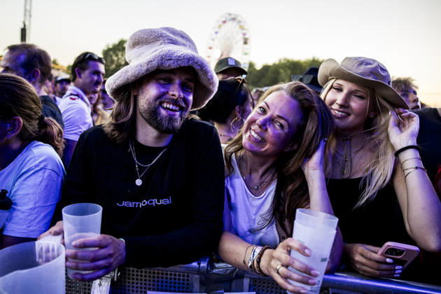 Jamiroquai live at Tinderbox 2026 Odense, Denmark. 26th, June 2026. Concert goers seen at a live concert with the British funk and pop band Jamiroquai during the Danish music festival Tinderbox 2026 in Odense. Denmark, Odense  Copyright: xGonzalesxPhoto LassexLagonix