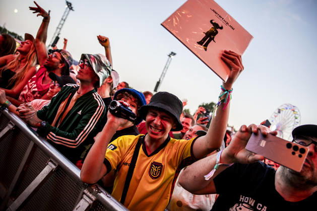 Jamiroquai live at Tinderbox 2026 Odense, Denmark. 26th, June 2026. Concert goers seen at a live concert with the British funk and pop band Jamiroquai during the Danish music festival Tinderbox 2026 in Odense. Denmark, Odense  Copyright: xGonzalesxPhoto LassexLagonix