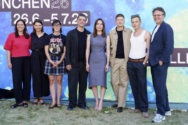 Julia Weigl, Katharina Bischof, Eva Karl Faltermeier, Carlo Ljubek, Antje Traue, Ferdinand Hofer, Franz Pätzold und Christoph Gröner bei der Premiere des ARD Fernsehfillms Tatort - Zwischenwelten auf dem 43. Filmfest München 2026 im HFF Audimax. München, 26.06.2026