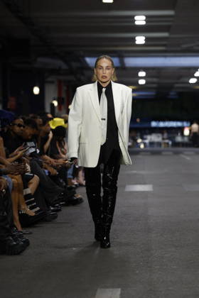 Sharon Stone walks the runway for the Men’s Ready-to-Wear Spring Summer 2027 collection during Paris Fashion Week (PFW) on June 26, 2026. Sharon Stone walks the runway for the Men’s Ready-to-Wear Spring Summer 2027 collection during Paris Fashion Week (PFW) on June 26, 2026, in Paris, France  Copyright: xAgencex xBestimagexAgencex xBestimagex