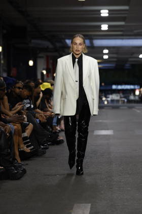Sharon Stone walks the runway for the Men’s Ready-to-Wear Spring Summer 2027 collection during Paris Fashion Week (PFW) on June 26, 2026. Sharon Stone walks the runway for the Men’s Ready-to-Wear Spring Summer 2027 collection during Paris Fashion Week (PFW) on June 26, 2026, in Paris, France  Copyright: xAgencex xBestimagexAgencex xBestimagex