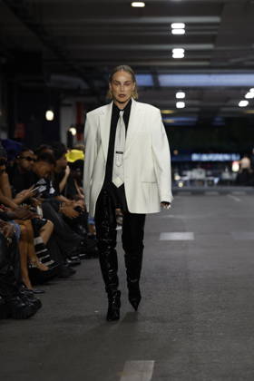Sharon Stone walks the runway for the Men’s Ready-to-Wear Spring Summer 2027 collection during Paris Fashion Week (PFW) on June 26, 2026. Sharon Stone walks the runway for the Men’s Ready-to-Wear Spring Summer 2027 collection during Paris Fashion Week (PFW) on June 26, 2026, in Paris, France  Copyright: xAgencex xBestimagexAgencex xBestimagex