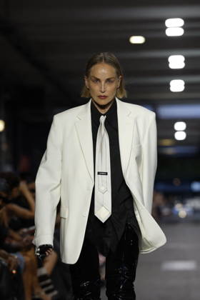 Sharon Stone walks the runway for the Men’s Ready-to-Wear Spring Summer 2027 collection during Paris Fashion Week (PFW) on June 26, 2026. Sharon Stone walks the runway for the Men’s Ready-to-Wear Spring Summer 2027 collection during Paris Fashion Week (PFW) on June 26, 2026, in Paris, France  Copyright: xAgencex xBestimagexAgencex xBestimagex