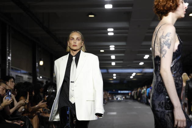 Sharon Stone walks the runway for the Men’s Ready-to-Wear Spring Summer 2027 collection during Paris Fashion Week (PFW) on June 26, 2026. Sharon Stone walks the runway for the Men’s Ready-to-Wear Spring Summer 2027 collection during Paris Fashion Week (PFW) on June 26, 2026, in Paris, France  Copyright: xAgencex xBestimagexAgencex xBestimagex
