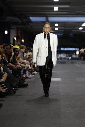 Sharon Stone walks the runway for the Men’s Ready-to-Wear Spring Summer 2027 collection during Paris Fashion Week (PFW) on June 26, 2026. Sharon Stone walks the runway for the Men’s Ready-to-Wear Spring Summer 2027 collection during Paris Fashion Week (PFW) on June 26, 2026, in Paris, France  Copyright: xAgencex xBestimagexAgencex xBestimagex