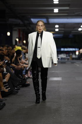 Sharon Stone walks the runway for the Men’s Ready-to-Wear Spring Summer 2027 collection during Paris Fashion Week (PFW) on June 26, 2026. Sharon Stone walks the runway for the Men’s Ready-to-Wear Spring Summer 2027 collection during Paris Fashion Week (PFW) on June 26, 2026, in Paris, France  Copyright: xAgencex xBestimagexAgencex xBestimagex