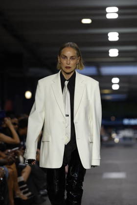 Sharon Stone walks the runway for the Men’s Ready-to-Wear Spring Summer 2027 collection during Paris Fashion Week (PFW) on June 26, 2026. Sharon Stone walks the runway for the Men’s Ready-to-Wear Spring Summer 2027 collection during Paris Fashion Week (PFW) on June 26, 2026, in Paris, France  Copyright: xAgencex xBestimagexAgencex xBestimagex