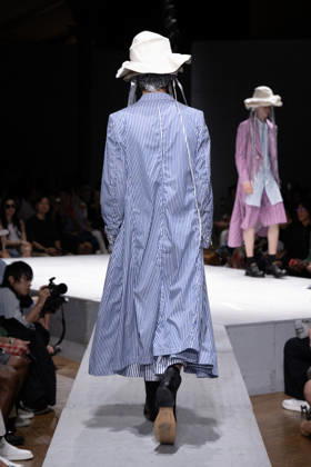 Comme des Garçons Men s Ready-to-Wear Spring Summer 2027 Collection Fashion Show during Paris Fashion Week, June 26, 2026 Comme Des Garcons Men’s Ready-to-Wear Spring Summer 2027 Collection Fashion Show at Paris Fashion Week, June 26, 2026, Paris, France  Copyright: xAgencex xBestimagexAgencex xBestimagex