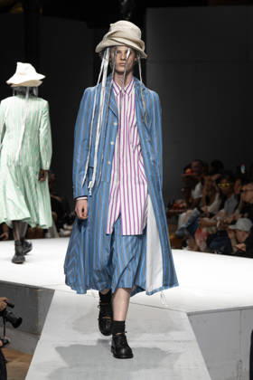 Comme des Garçons Men s Ready-to-Wear Spring Summer 2027 Collection Fashion Show during Paris Fashion Week, June 26, 2026 Comme Des Garcons Men’s Ready-to-Wear Spring Summer 2027 Collection Fashion Show at Paris Fashion Week, June 26, 2026, Paris, France  Copyright: xAgencex xBestimagexAgencex xBestimagex