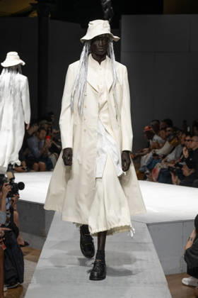 Comme des Garçons Men s Ready-to-Wear Spring Summer 2027 Collection Fashion Show during Paris Fashion Week, June 26, 2026 Comme Des Garcons Men’s Ready-to-Wear Spring Summer 2027 Collection Fashion Show at Paris Fashion Week, June 26, 2026, Paris, France  Copyright: xAgencex xBestimagexAgencex xBestimagex
