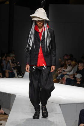 Comme des Garçons Men s Ready-to-Wear Spring Summer 2027 Collection Fashion Show during Paris Fashion Week, June 26, 2026 Comme Des Garcons Men’s Ready-to-Wear Spring Summer 2027 Collection Fashion Show at Paris Fashion Week, June 26, 2026, Paris, France  Copyright: xAgencex xBestimagexAgencex xBestimagex