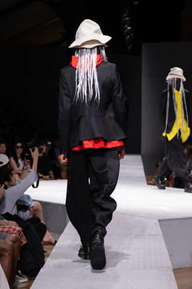 Comme des Garçons Men s Ready-to-Wear Spring Summer 2027 Collection Fashion Show during Paris Fashion Week, June 26, 2026 Comme Des Garcons Men’s Ready-to-Wear Spring Summer 2027 Collection Fashion Show at Paris Fashion Week, June 26, 2026, Paris, France  Copyright: xAgencex xBestimagexAgencex xBestimagex