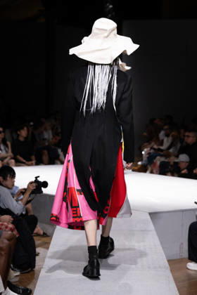 Comme des Garçons Men s Ready-to-Wear Spring Summer 2027 Collection Fashion Show during Paris Fashion Week, June 26, 2026 Comme Des Garcons Men’s Ready-to-Wear Spring Summer 2027 Collection Fashion Show at Paris Fashion Week, June 26, 2026, Paris, France  Copyright: xAgencex xBestimagexAgencex xBestimagex