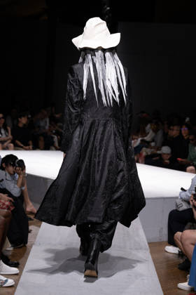 Comme des Garçons Men s Ready-to-Wear Spring Summer 2027 Collection Fashion Show during Paris Fashion Week, June 26, 2026 Comme Des Garcons Men’s Ready-to-Wear Spring Summer 2027 Collection Fashion Show at Paris Fashion Week, June 26, 2026, Paris, France  Copyright: xAgencex xBestimagexAgencex xBestimagex
