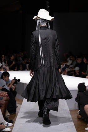 Comme des Garçons Men s Ready-to-Wear Spring Summer 2027 Collection Fashion Show during Paris Fashion Week, June 26, 2026 Comme Des Garcons Men’s Ready-to-Wear Spring Summer 2027 Collection Fashion Show at Paris Fashion Week, June 26, 2026, Paris, France  Copyright: xAgencex xBestimagexAgencex xBestimagex