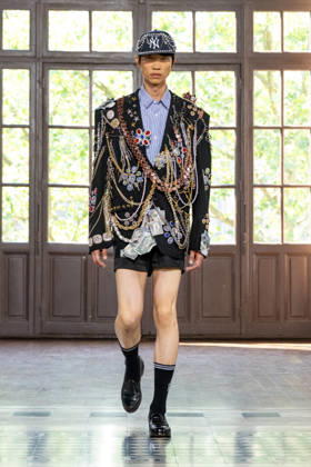 Junya Watanabe Men s Ready-to-Wear Spring Summer 2027 Collection Fashion Show at Paris Fashion Week, June 26, 2026 Junya Watanabe Men’s Ready-to-Wear Spring Summer 2027 Collection Fashion Show at Paris Fashion Week, June 26, 2026, Paris, France  Copyright: xAgencex xBestimagexAgencex xBestimagex
