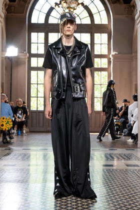 Junya Watanabe Men s Ready-to-Wear Spring Summer 2027 Collection Fashion Show at Paris Fashion Week, June 26, 2026 Junya Watanabe Men’s Ready-to-Wear Spring Summer 2027 Collection Fashion Show at Paris Fashion Week, June 26, 2026, Paris, France  Copyright: xAgencex xBestimagexAgencex xBestimagex
