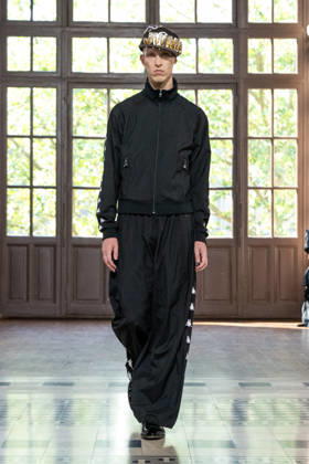 Junya Watanabe Men s Ready-to-Wear Spring Summer 2027 Collection Fashion Show at Paris Fashion Week, June 26, 2026 Junya Watanabe Men’s Ready-to-Wear Spring Summer 2027 Collection Fashion Show at Paris Fashion Week, June 26, 2026, Paris, France  Copyright: xAgencex xBestimagexAgencex xBestimagex