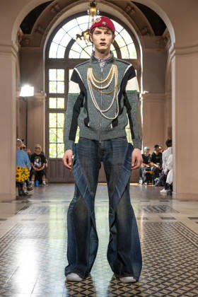 Junya Watanabe Men s Ready-to-Wear Spring Summer 2027 Collection Fashion Show at Paris Fashion Week, June 26, 2026 Junya Watanabe Men’s Ready-to-Wear Spring Summer 2027 Collection Fashion Show at Paris Fashion Week, June 26, 2026, Paris, France  Copyright: xAgencex xBestimagexAgencex xBestimagex