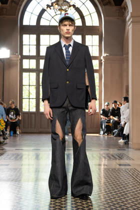 Junya Watanabe Men s Ready-to-Wear Spring Summer 2027 Collection Fashion Show at Paris Fashion Week, June 26, 2026 Junya Watanabe Men’s Ready-to-Wear Spring Summer 2027 Collection Fashion Show at Paris Fashion Week, June 26, 2026, Paris, France  Copyright: xAgencex xBestimagexAgencex xBestimagex