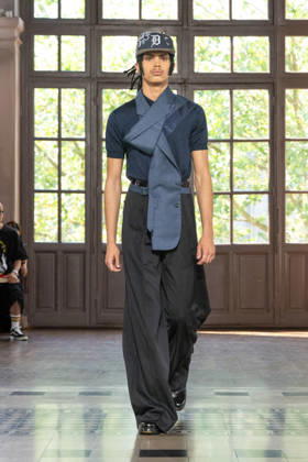Junya Watanabe Men s Ready-to-Wear Spring Summer 2027 Collection Fashion Show at Paris Fashion Week, June 26, 2026 Junya Watanabe Men’s Ready-to-Wear Spring Summer 2027 Collection Fashion Show at Paris Fashion Week, June 26, 2026, Paris, France  Copyright: xAgencex xBestimagexAgencex xBestimagex