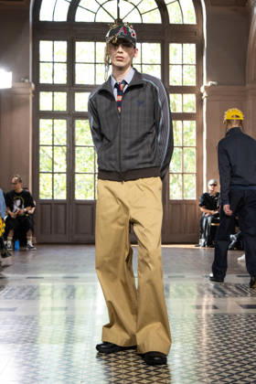 Junya Watanabe Men s Ready-to-Wear Spring Summer 2027 Collection Fashion Show at Paris Fashion Week, June 26, 2026 Junya Watanabe Men’s Ready-to-Wear Spring Summer 2027 Collection Fashion Show at Paris Fashion Week, June 26, 2026, Paris, France  Copyright: xAgencex xBestimagexAgencex xBestimagex