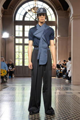 Junya Watanabe Men s Ready-to-Wear Spring Summer 2027 Collection Fashion Show at Paris Fashion Week, June 26, 2026 Junya Watanabe Men’s Ready-to-Wear Spring Summer 2027 Collection Fashion Show at Paris Fashion Week, June 26, 2026, Paris, France  Copyright: xAgencex xBestimagexAgencex xBestimagex