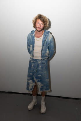 Yung Gravy at the Taakk Men s Ready-to-Wear Spring Summer 2027 Collection fashion show photocall during Paris Fashion Week, June 27, 2026 Jeremy Melloul Bestimage Photocall of the Taakk Men’s Ready-to-Wear Spring Summer 2027 Collection fashion show, during Paris Fashion Week, June 27, 2026, Paris, France  Copyright: xJeremyxMelloulx xBestimagexJeremyxMelloulx xBestimagex