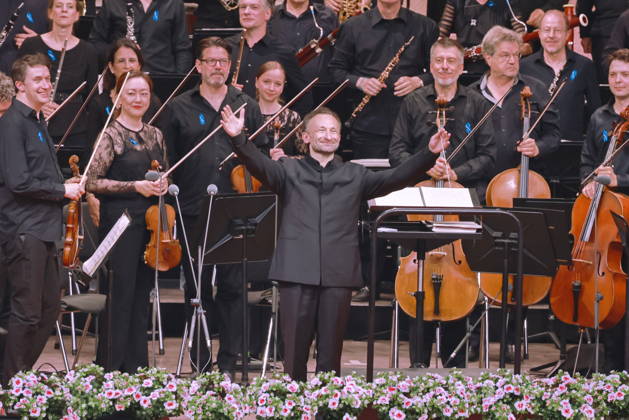 27.06.2026, Saisonabschlusskonzert der Berliner Philharmoniker unter der Leitung von Kirill Petrenko, Jonas Kaufmann live in der Waldbühne, Berlin, Berlin