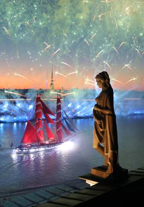 Russia Scarlet Sails Show 9196784 28.06.2026 Brig Rossiya (Russia) sails along the Neva River as fireworks illuminate the sky during the Scarlet Sails (Alye Parusa) festival, an annual event for high school graduates, in St. Petersburg, Russia. Artem Pryakhin Sputnik St. Petersburg Russia  Copyright: xArtemxPryakhinx