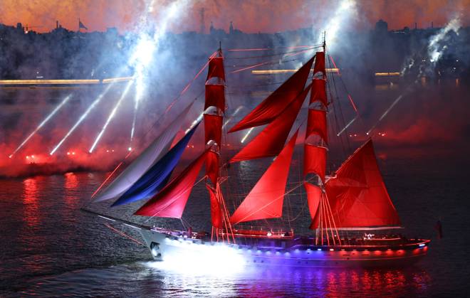 Russia Scarlet Sails Show 9196794 28.06.2026 Brig Rossiya (Russia) sails along the Neva River during the Scarlet Sails (Alye Parusa) Festival, an annual event for high school graduates, in St. Petersburg, Russia. Artem Pryakhin Sputnik St. Petersburg Russia  Copyright: xArtemxPryakhinx