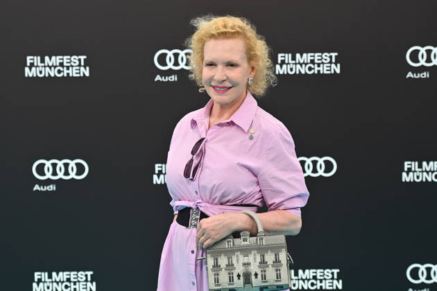 Sunnyi Melles (Schauspielerin), Einzelbild,angeschnittenes Einzelmotiv, Halbfigur,halbe Figur. Eroeffnung 43.Filmfest Muenchen am 27.06.2026 Gasteig HP8.