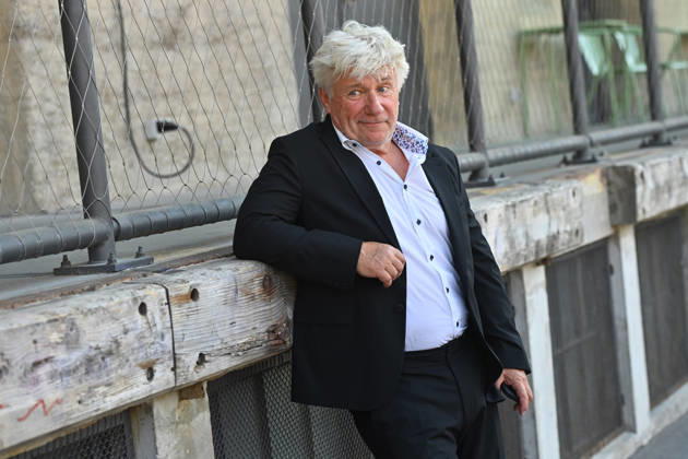 Joerg SCHUETTAUF (Schauspieler), Einzelbild,angeschnittenes Einzelmotiv,Halbfigur,halbe Figur. Eroeffnung 43.Filmfest Muenchen am 27.06.2026 Gasteig HP8.