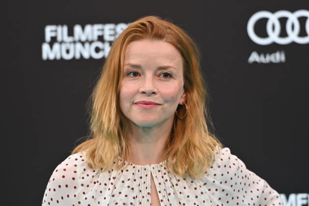 Karoline SCHUCH (Schauspielerin), Einzelbild,angeschnittenes Einzelmotiv,Portrait,Portraet. Eroeffnung 43.Filmfest Muenchen am 27.06.2026 Gasteig HP8.
