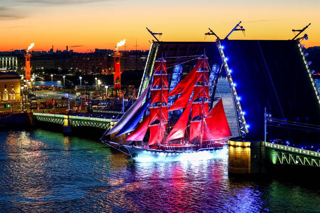 RUSSIA, ST PETERSBURG - JUNE 28, 2026: The Rossiya brig sails the Neva River during the Scarlet Sails festival, an annual celebration for secondary school leavers. Alexander Melekhov TASS  94387407