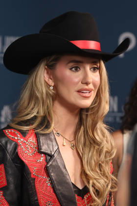 Alan Jackson Last Call: One More for the Road - The Finale Lainey Wilson arriving backstage at Alan Jackson Last Call: One More for the Road - The Finale concert held at Nissan Stadium on June 27, 2026 in Nashville, TN. Curtis Hilbun AFF-USA.com Nashville Nissan Stadium Tennessee USA Copyright: xCurtisxHilbunx xAFF-USA.comx