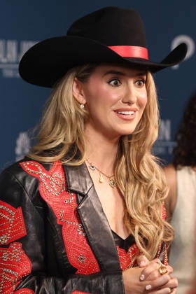 Alan Jackson Last Call: One More for the Road - The Finale Lainey Wilson arriving backstage at Alan Jackson Last Call: One More for the Road - The Finale concert held at Nissan Stadium on June 27, 2026 in Nashville, TN. Curtis Hilbun AFF-USA.com Nashville Nissan Stadium Tennessee USA Copyright: xCurtisxHilbunx xAFF-USA.comx