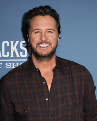 Alan Jackson Last Call: One More for the Road - The Finale Luke Bryan arriving backstage at Alan Jackson Last Call: One More for the Road - The Finale concert held at Nissan Stadium on June 27, 2026 in Nashville, TN. Curtis Hilbun AFF-USA.com Nashville Nissan Stadium Tennessee USA Copyright: xCurtisxHilbunx xAFF-USA.comx