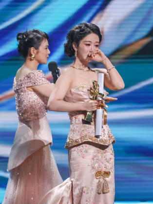 SHANGHAI, CHINA - JUNE 26: Actress Andy Yang Zi wins the Best Actress Award during the Magnolia Awards Ceremony of the 31st Shanghai TV Festival (STVF) on June 26, 2026 in Shanghai, China.  Copyright: xVCGx 111650720780