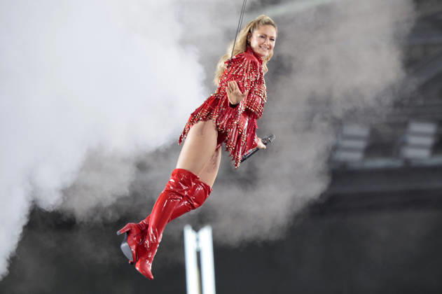 Helene Fischer live bei einem Konzert ihrer 360Â° Stadion Tour im RheinEnergieStadion. Köln, 27.06.2026 (Hinweis: Verwendung nur redaktionell in Bezug auf das Konzert bzw. die aktuelle Tour)