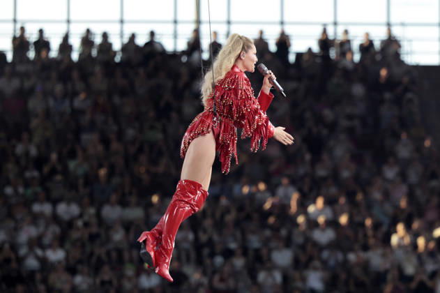Helene Fischer live bei einem Konzert ihrer 360Â° Stadion Tour im RheinEnergieStadion. Köln, 27.06.2026 (Hinweis: Verwendung nur redaktionell in Bezug auf das Konzert bzw. die aktuelle Tour)